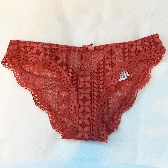 Victoria's Secret Woman's Dream Angels Cheekini/Tanga Eyelet Pantie Sz S - Picture 1 of 6